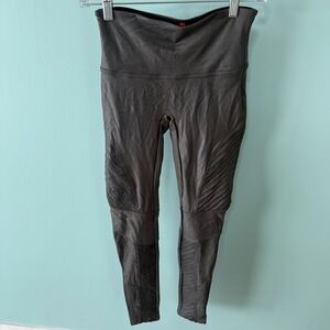 Spanx Womens Gray Moto Style Elastic Waist Shapewear Compression Leggings Size M